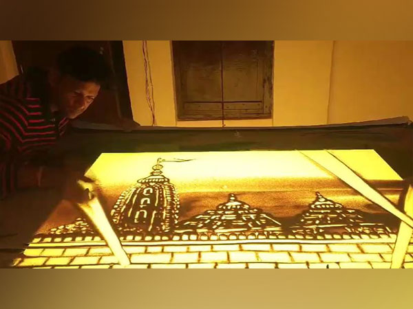 Sahoo depicts Puri Heritahe Corridor opening via sand animation