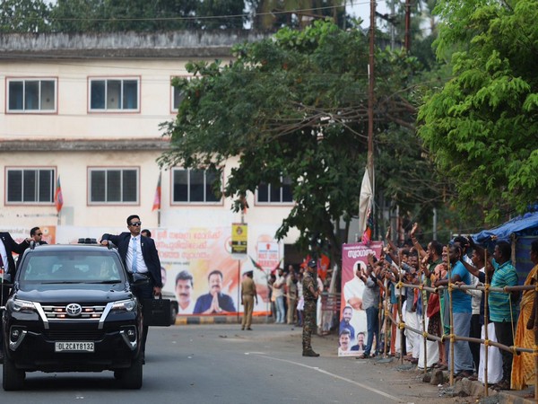 PM Modi waving at the people standing to welcome him (Photo: X/@narendramodi)