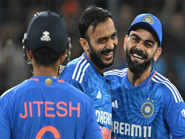 Axar Patel (centre). (Photo- ICC)