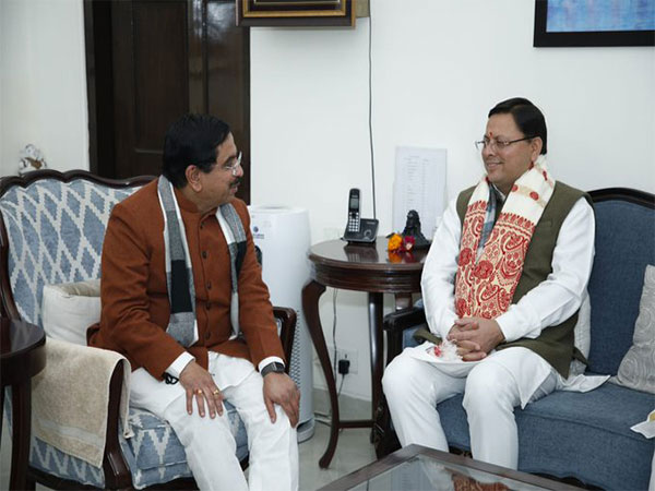 Uttarakhand CM Dhami with Union Minister Pralhad Joshi (Photo Courtesy: pushkardhami/X)