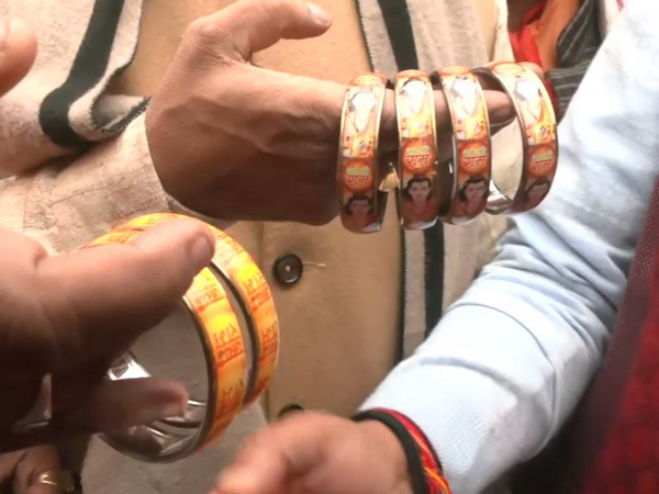 10,000 Firozabad glass bracelets handed over for Ayodhya Ram Mandir (Photo/ANI)