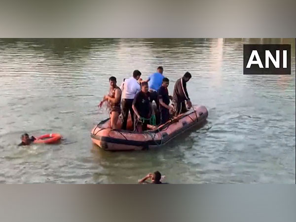 Rescue operation underway in Vadodara (Photo/ANI)