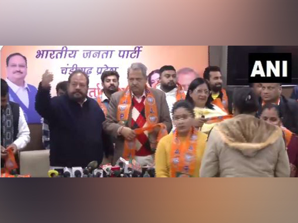 Several AAP and the Congress workers join BJP in Chandigarh (Photo/ANI)