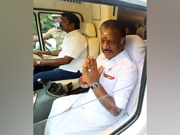 Former Tamil Nadu Chief Minister O Panneerselvam (File Photo/ANI)