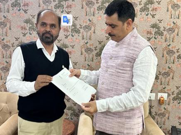 Congress MLA from Vijapur CJ Chavda handing over his resignation to Gujarat Assembly Speaker Shankar Chaudhary (Photo/ANI)