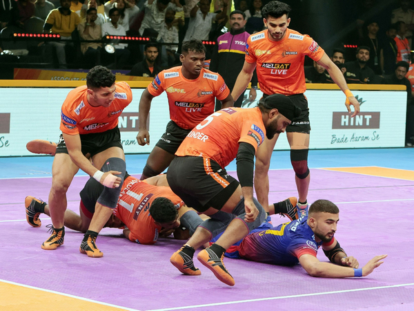 Dabang Delhi and U Mumba in action. (Photo- PKL)