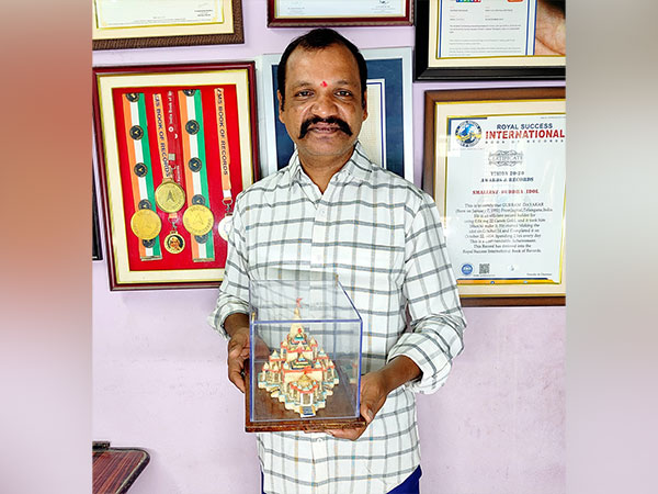 Miniature artist Gurram Dayakar (FilePhoto/ANI)