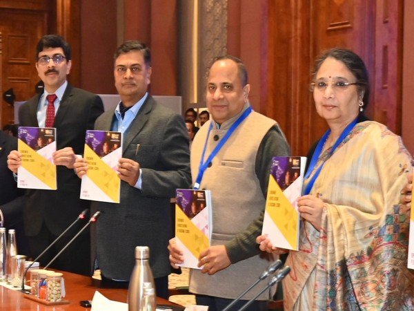 Power Minister R K Singh unveils 3rd edition of Consumer Service Rating of Discoms report (Photo/ANI)