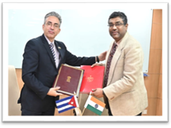 S Krishnan, Secretary of Ministry of Electronics and IT, from the Indian side and Cuban Minister Wilfredo Gonzalez Vidal (Photo/PIB)