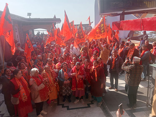 Devotees in Shimla participating in Shobha Yatra ahead of inauguration of Ram Temple (Photo/ANI)