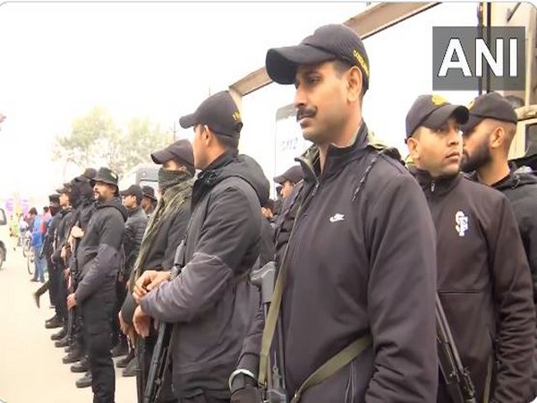 Uttar Pradesh ATS commandos deployed at Lata Mangeshkar Chowk (Photo/ANI)