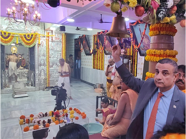 Israeli Consul General to Mumbai visits Shree Ram Mandir in Mumbai’s Wadala (Source: X/@MOS_MEA)