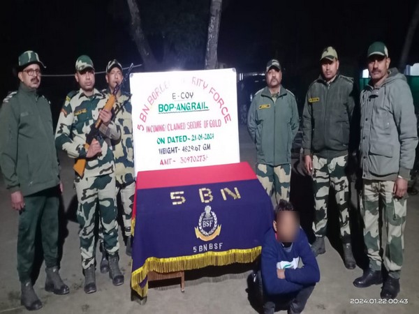 BSF foils smuggling attempt in West Bengal(Photo/ANI)