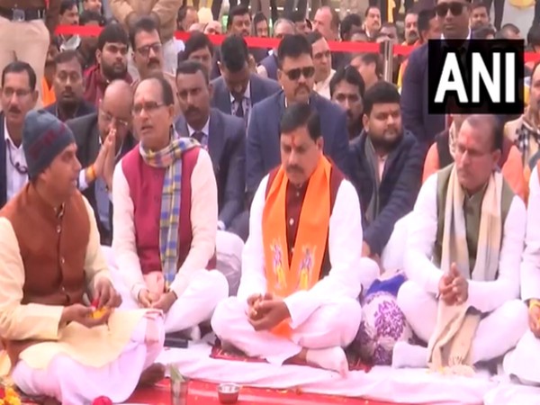 Former CM Shivraj Singh Chouhan and CM Mohan Yadav at Ram Raja temple in Orchha (Photo/ANI)
