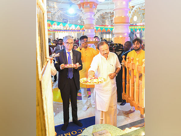 Union Minister of State for External Affairs Muraleedharan visits Shree Sanatan Dharma Mandal in Uganda (Image Credit: X/@MOS_MEA)