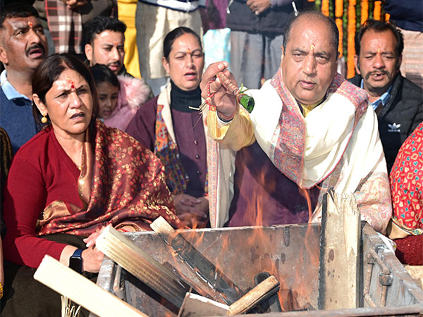 Former Himachal Chief Minister Jairam Thakur offers prayers in Shimla (Image/ANI)