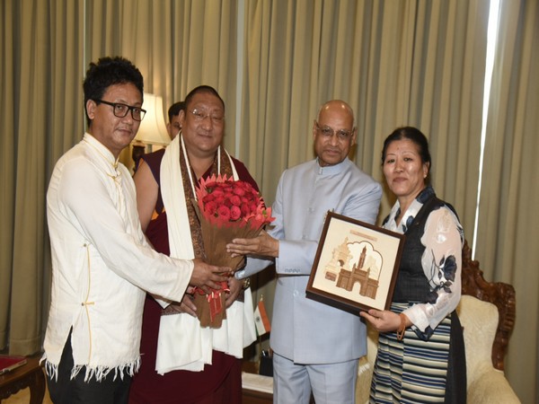 Maharashtra Governor Ramesh Bais meets Tibetan Parliamentarians in Mumbai (X/@maha_governor)