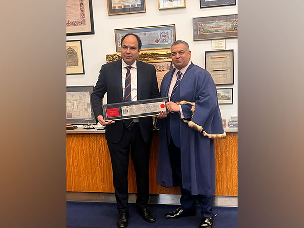 Indian lawyer gets prestigious “Freedom of the City of London” award (Photo/ANI)