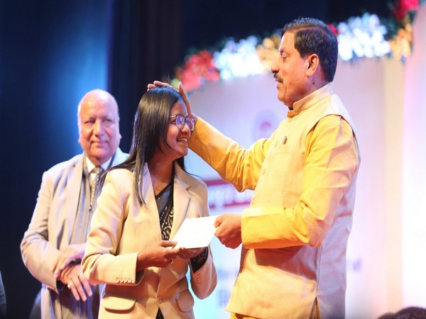 MP CM Mohan Yadav giving appointment letter (Photo/X)