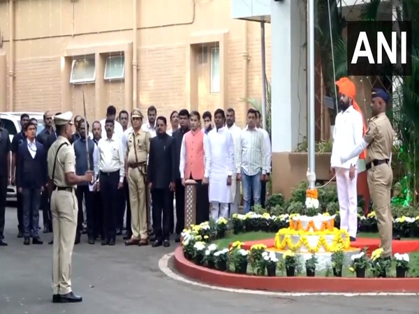 Maharashtra CM Eknath Shinde unfurls the national flag (Photo/ANI)