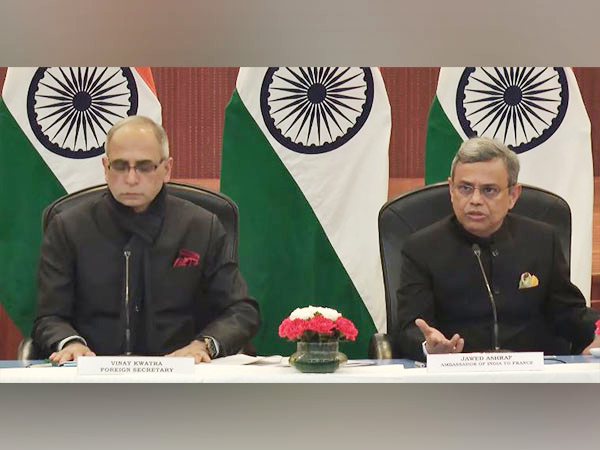 Foreign Secretary Vinay Kwatra (left) and Indian Amb to France, Jawed Ashraf address MEA special briefing on Friday (Photo/MEA)