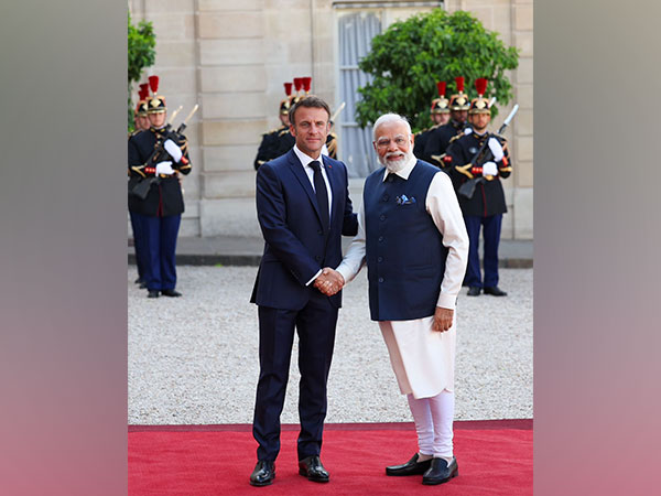 PM Modi with French President Emmanuel Macron (X/@narendramodi)