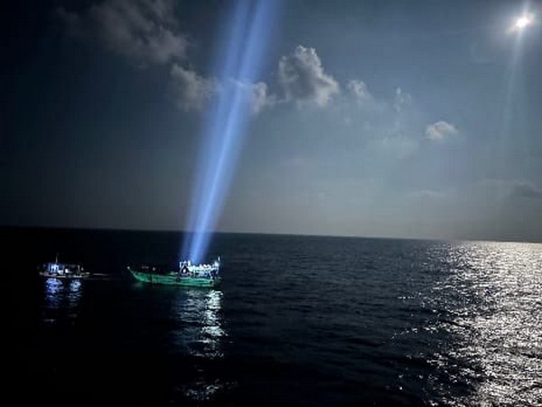Indian Coast Guard ship provides towing assistance to Indian Fish (Source: @IndiaCoastGuard)