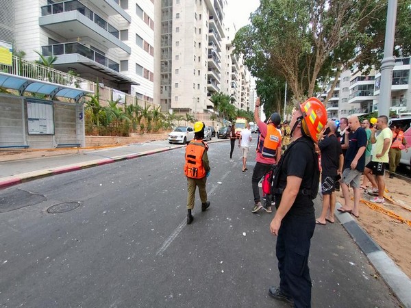 Israeli emergency responders in Ashkelon (Photo/TPS)