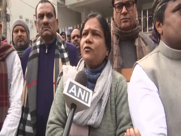 RJD supporter outside ED's office (Photo/ANI)