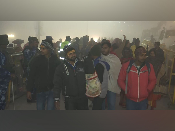 Devotees throng Ram Janmabhoomi Temple in Ayodhya (Image/ANI)