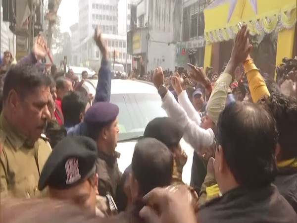 RJD leader Tejashwi Yadav reaches ED office in Patna (Photo/ANI)