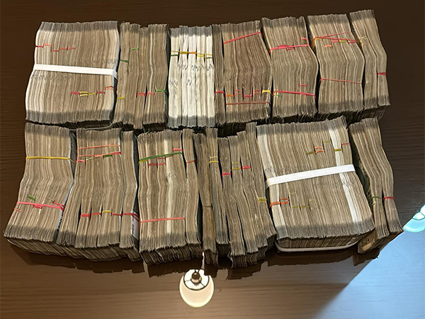 Seized cash from Jharkhand CM's residence. (Photo/ANI)