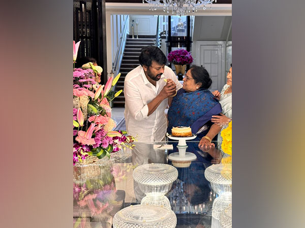 Chiranjeevi with his mother (Image source: X)