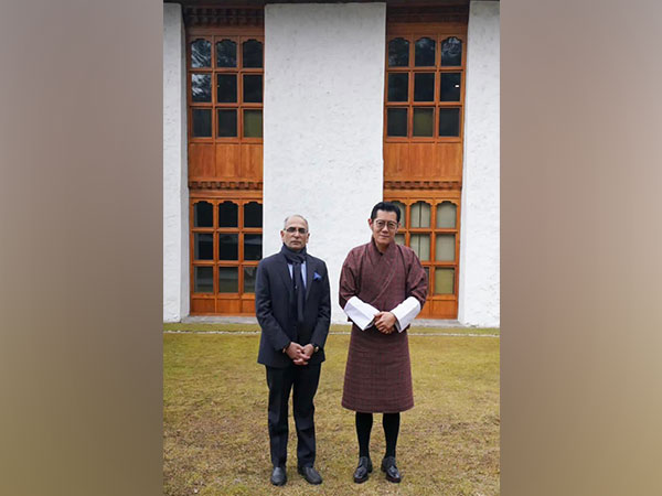 Foreign Secretary Vinay Mohan Kwatra, Bhutan King Jigme Khesar Namgyel Wangchuck (Image Credit: X/@Indiainbhutan)