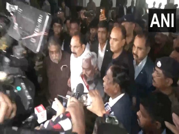 JMM legislature party leader Champai Soren outside Raj Bhavan, Jharkhand. (Photo/ANI)