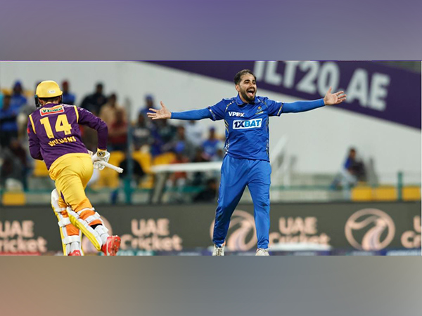 MI Emirates celebrating a wicket. (Photo- ILT20 Twitter)