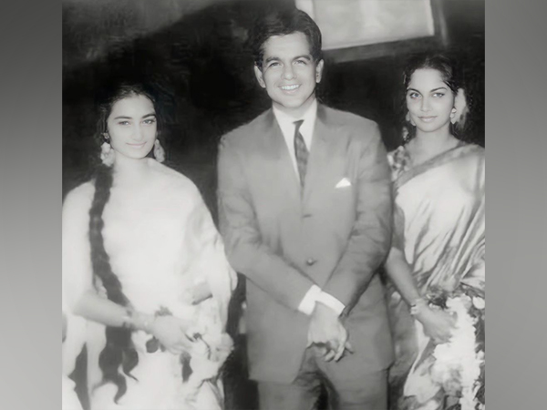 Saira Banu, Dilip Kumar, Waheeda Rehman (Image source: Instagram)