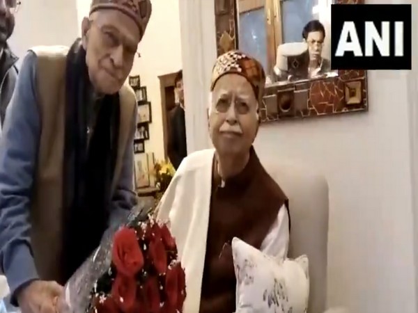 Murli Manohar Joshi meets LK Advani (Photo/ANI)