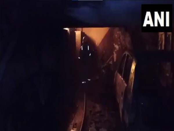 Fire breaks out at three-storey building in Lucknow (Photo/ANI) 