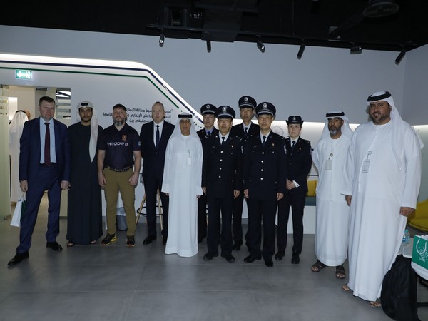 UAE: SWAT team leaders visit Dubai Police headquarters (Source: WAM)