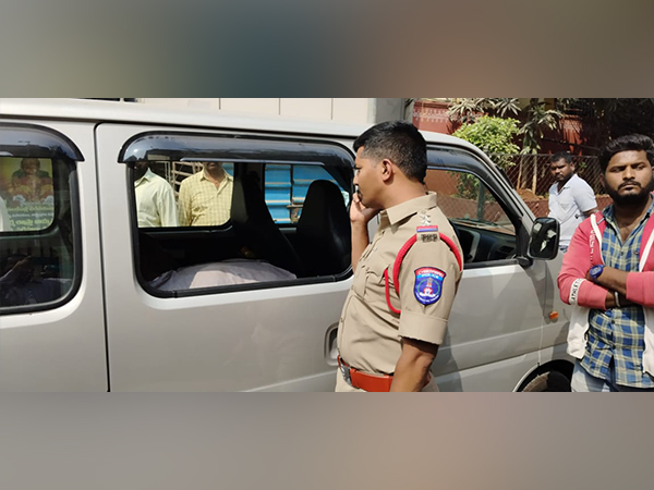 Man found dead in van on roadside in Rangareddy (Photo/ANI)