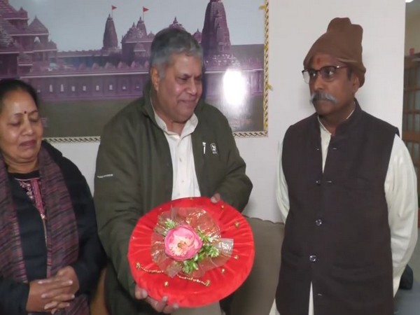 First mirror for Ram Lalla arrives in Ayodhya. (Photo/ANI)