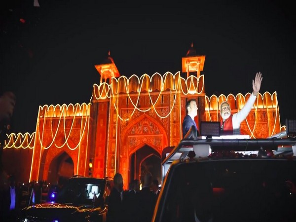 PM Modi and French President Emmanuel Macron in Jaipur, Rajasthan. (Photo: X//Narendra Modi)