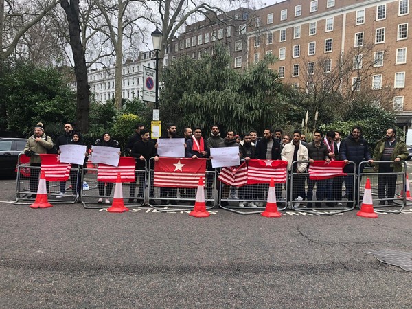 Kashmiris protest against Kashmir solidarity Day (Photo/ANI)
