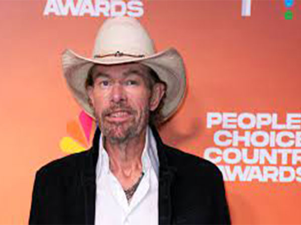 
    Country singer Toby Keith dies at 62
    