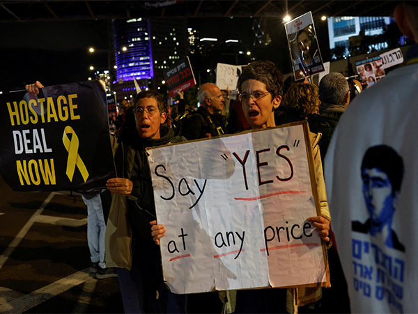Protest to call for the release of hostages kidnapped in the deadly October 7 attack, in Tel Aviv (Photo/Reuters)