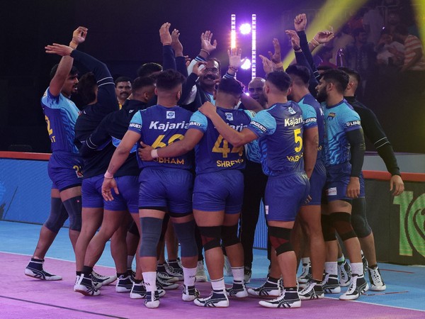 Bengal Warriors team during Pro Kabaddi League season 10 (Image: PKL)