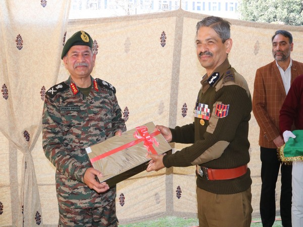 Lieutenant General Upendra Dwivedi with J-K DGP RR Swain (Photo/X@JK Police)