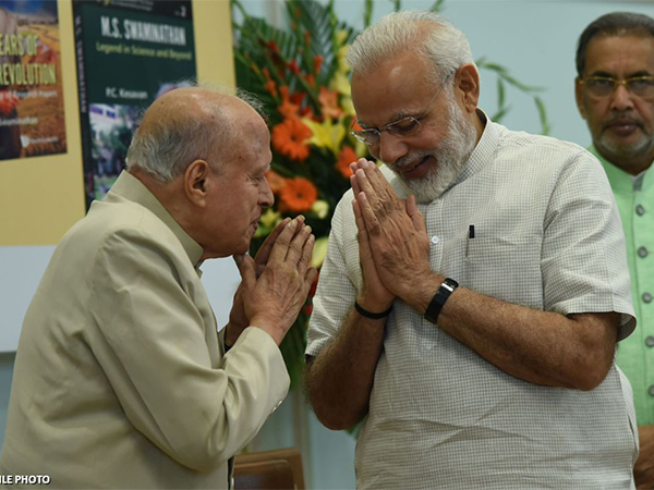 MS Swaminathan with PM Modi. (Photo: Narendra Modi's 'X' account)