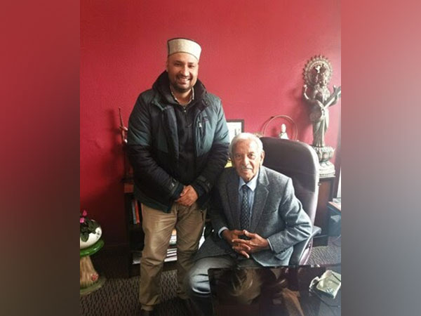 Shoolini University Assistant Professor Lokender Kumar with Chancellor Prof PK Khosla